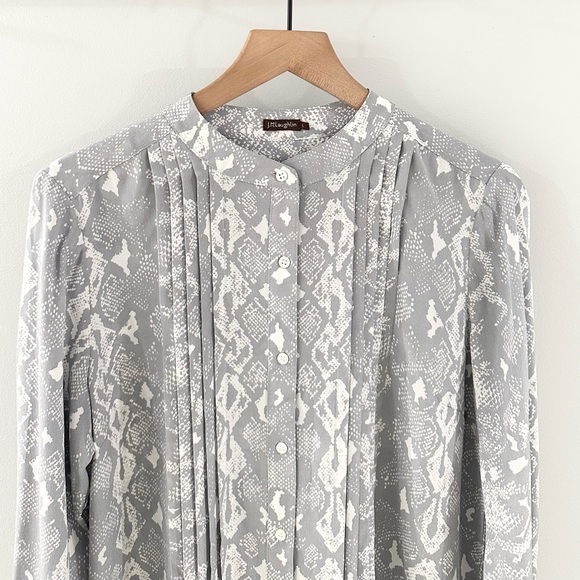 J. McLaughlin Snake Print Silk Blouse Gray Size Large - Picture 4 of 7